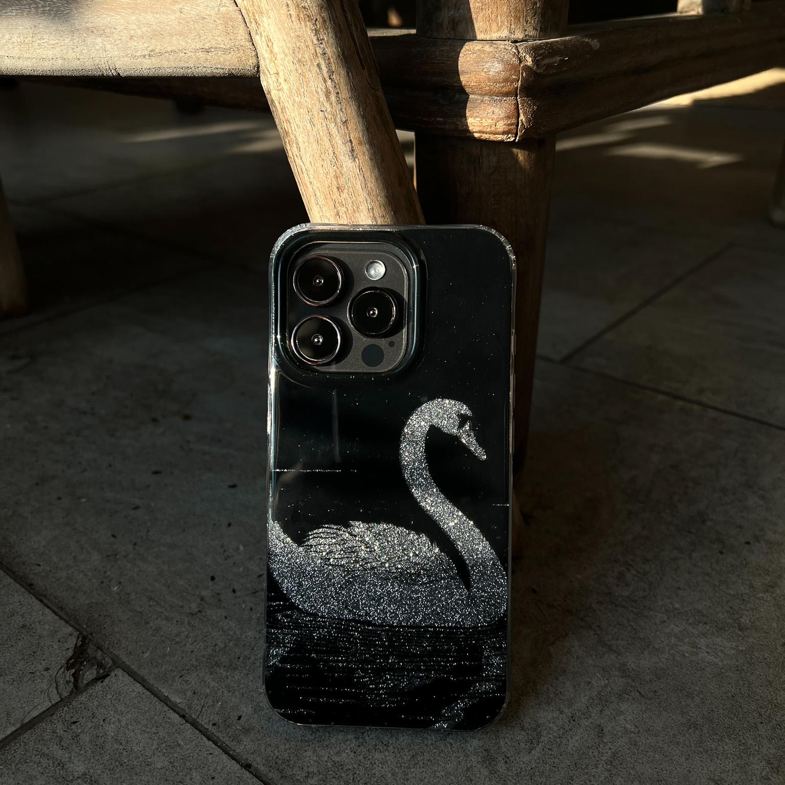 叶菽原创定制《黑天鹅》侘寂新中式国风小众高级感IMD适用苹果16/17/14/15promax不会撞壳的春日闪粉手机壳