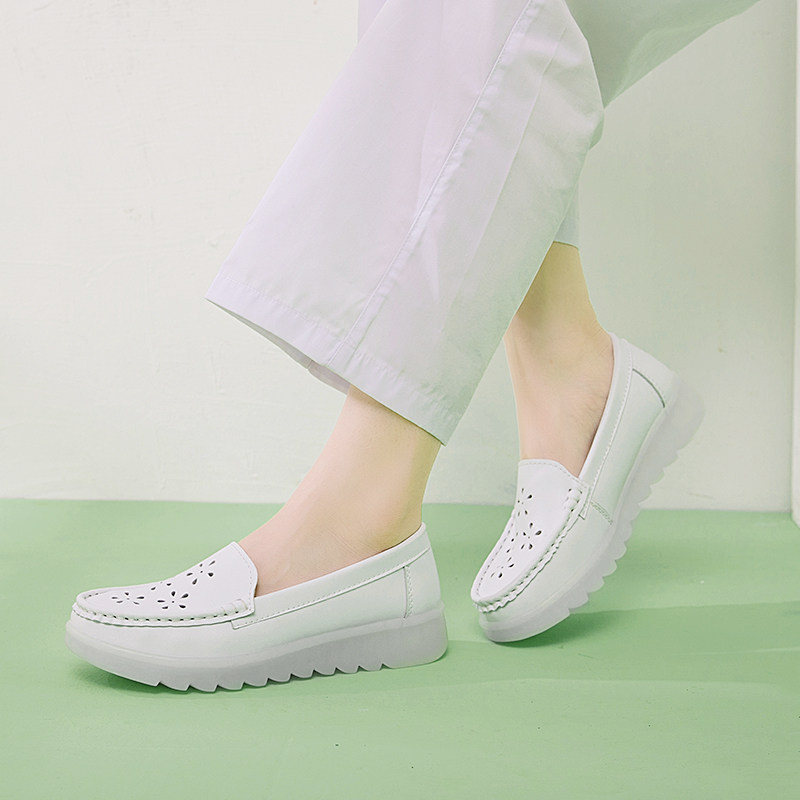 护士鞋女2024舒适软底平底透气防臭防滑厚底增高不累脚白色夏季新