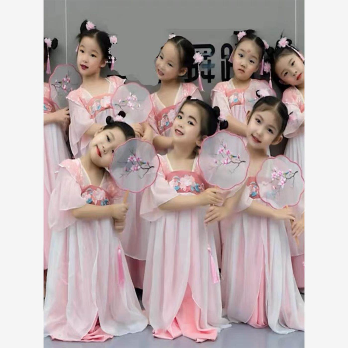 儿童汉服演出服桃花笑小