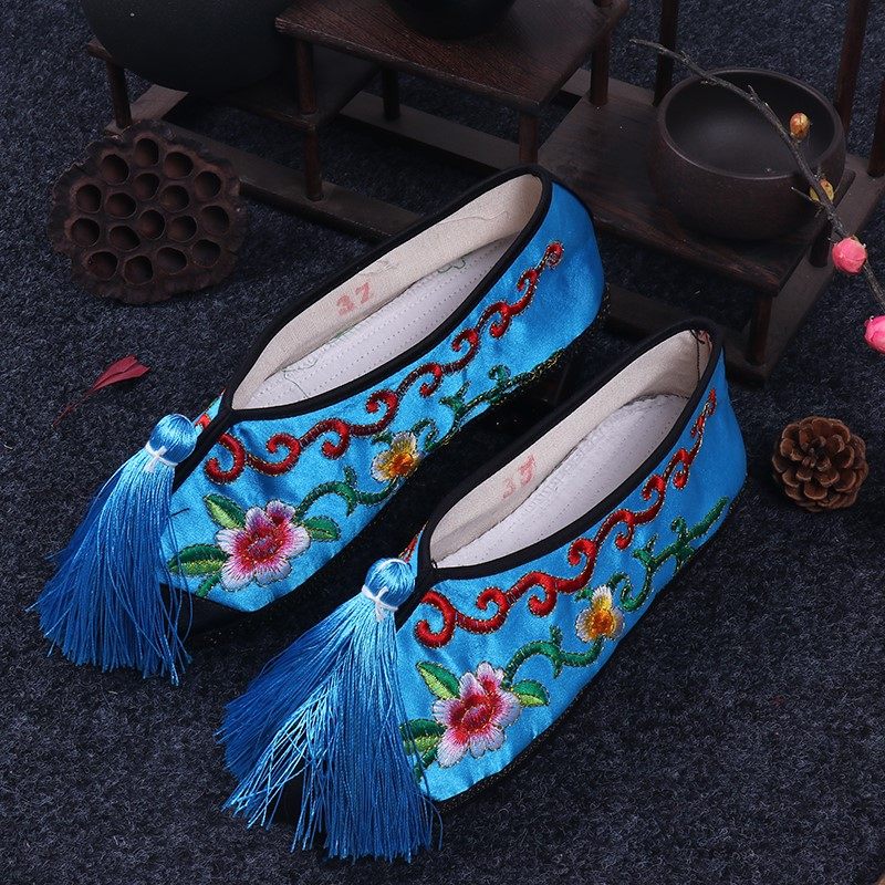 戏鞋 戏曲彩鞋平底绣花鞋儿童古装鞋女绣花鞋越剧旦鞋小姐鞋