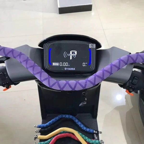 雅迪台铃爱玛九号小牛电动车改装横杆平衡杆扩展手机支架儿童扶手