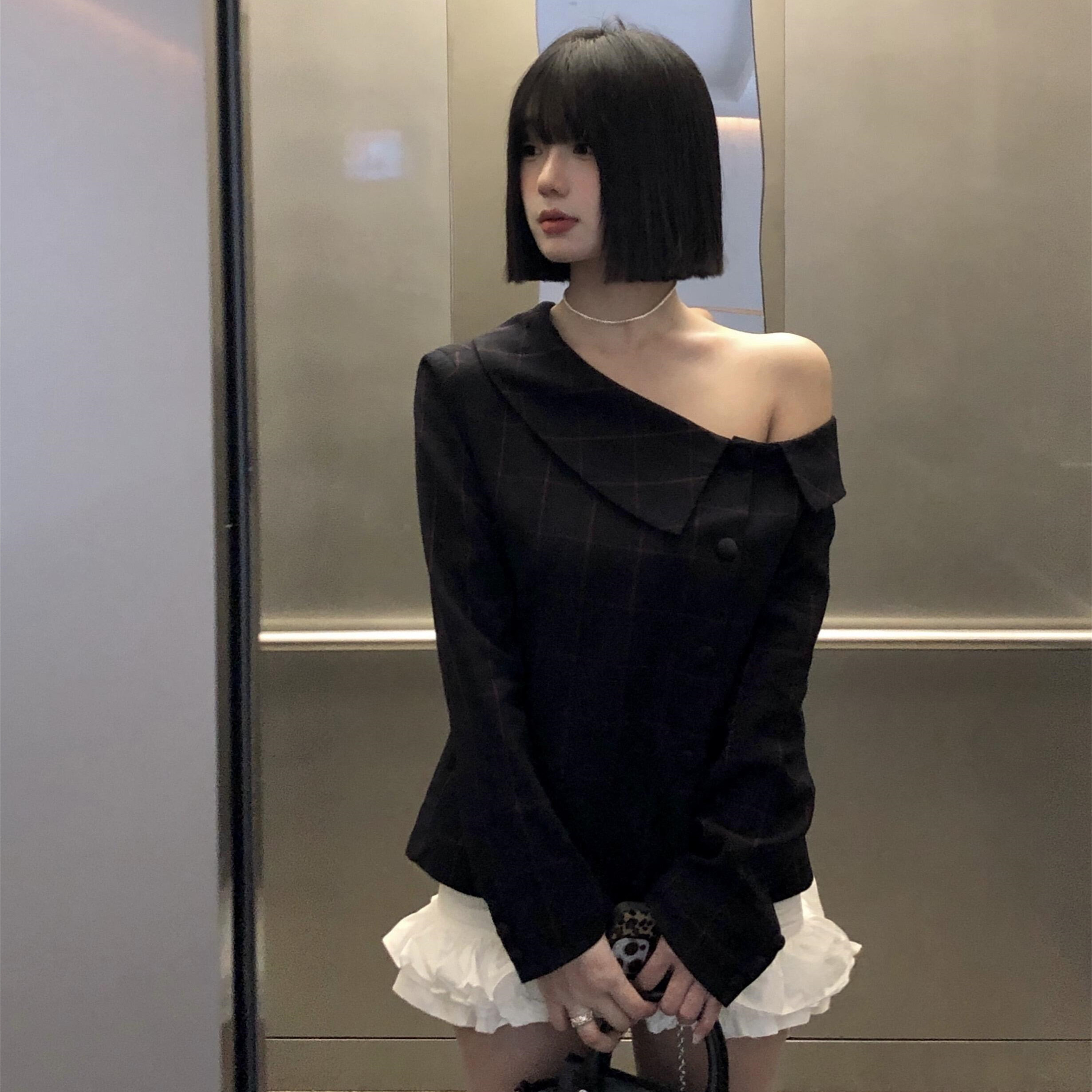 美式复古辣妹黑色格子斜肩衬衫女