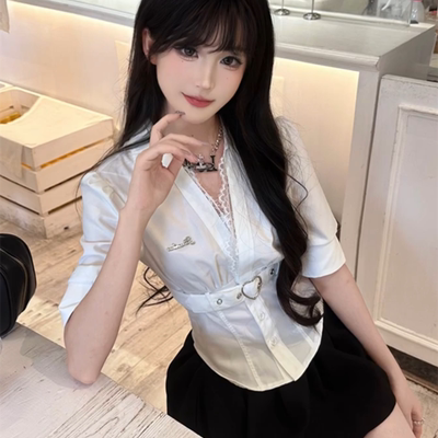 v领蕾丝拼接短袖衬衫蓬蓬短裙女