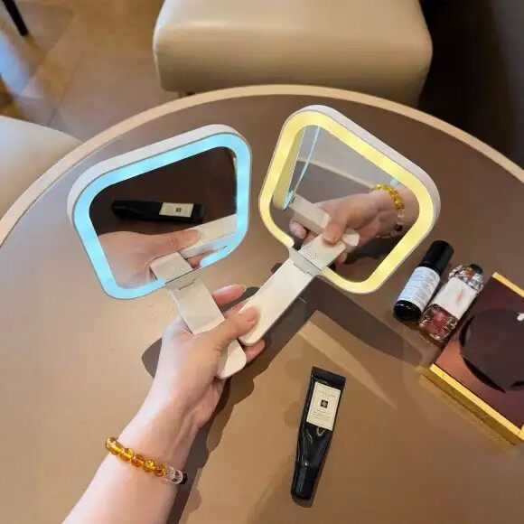 便携折叠化妆镜带灯旅行手持补光镜宿舍桌面迷你充电随身LED镜子