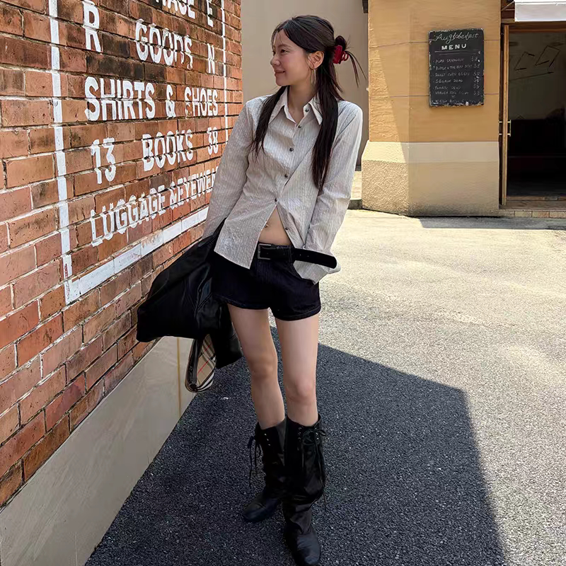 2026秋季女装修身显瘦时尚个性衬衫韩版潮牌百搭翻领上衣