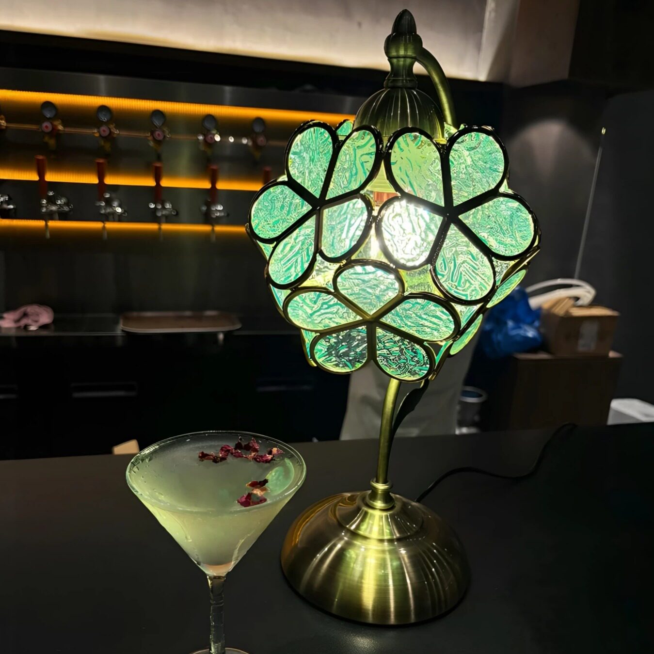 中古风蒂芙尼蓝色花瓣台灯复古老上海民国风卧室氛围灯装饰摆件
