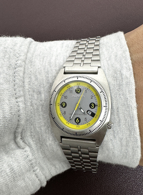 Awateoftime浪费时间 黄色中古手表小众复古运动圆盘金属石英手表