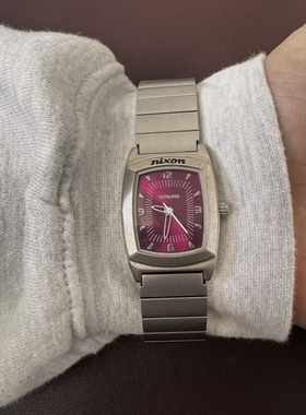 Awateoftime浪费时间 朋克风中古手表小众复古玫红色金属石英手表