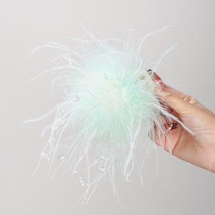 时宴泡芙 新年雪球抓夹羽毛珠珠时尚灵动感发饰超仙毛毛鲨鱼夹