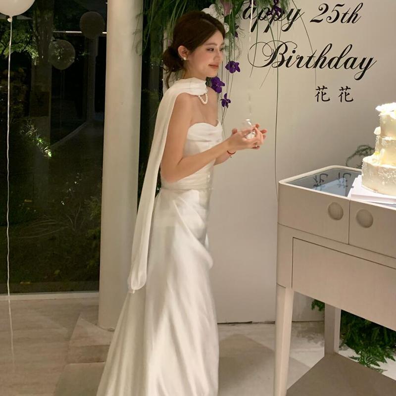 极速抹胸轻婚纱气质高端订婚礼服白色鱼尾生日宴会法式领证登记连