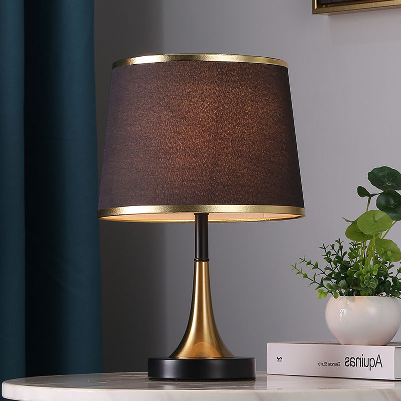 新款网红ins少女风台灯轻奢卧室触摸感应led感创意高级氛围床头灯