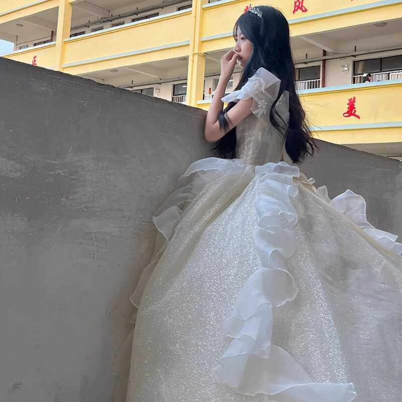 新品在逃公主礼服高端轻奢小众蓬蓬裙高中女生日宴会主持人成人演
