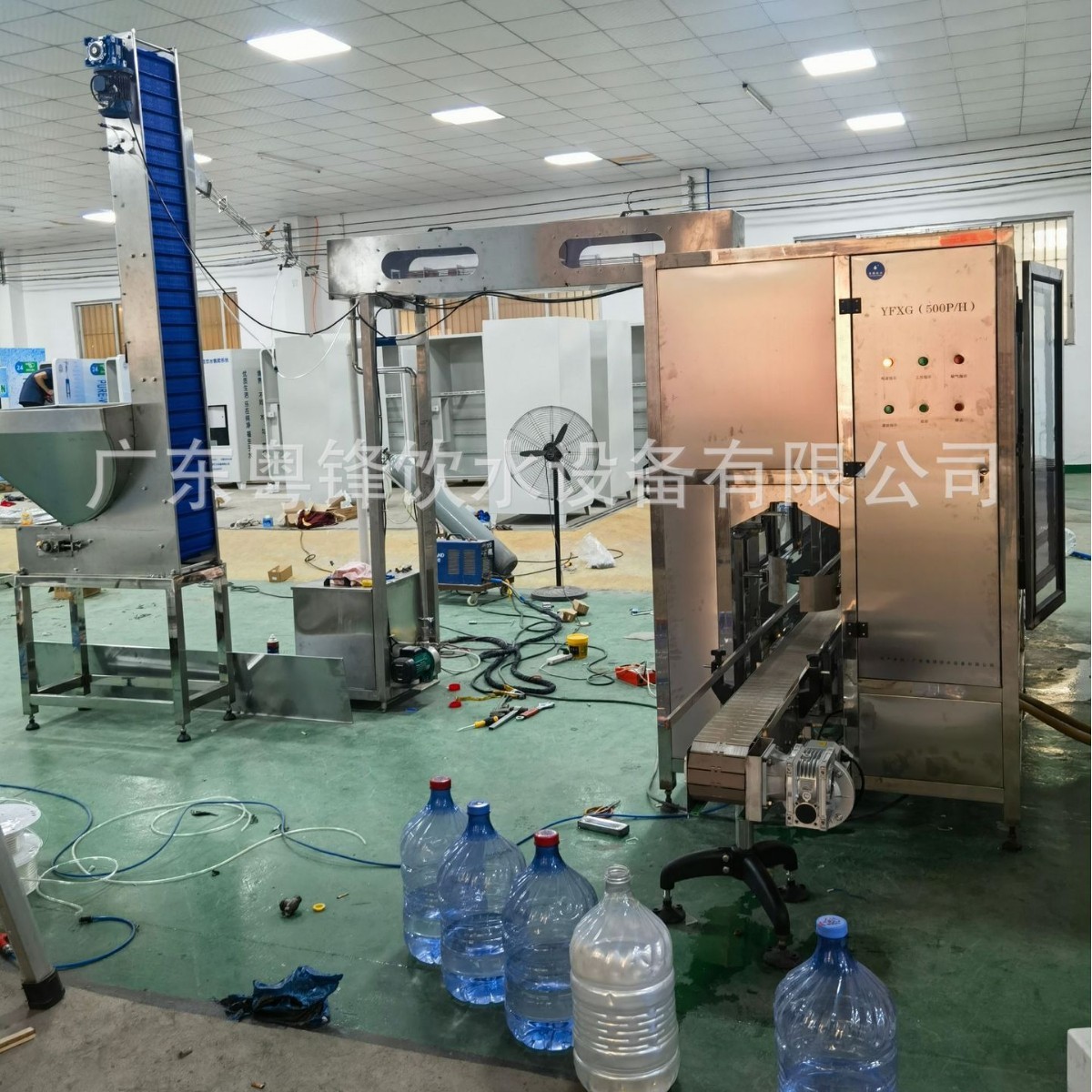 一次性纯净水灌装生产线 大桶矿泉水灌装机 5L10L15L三合一灌装机