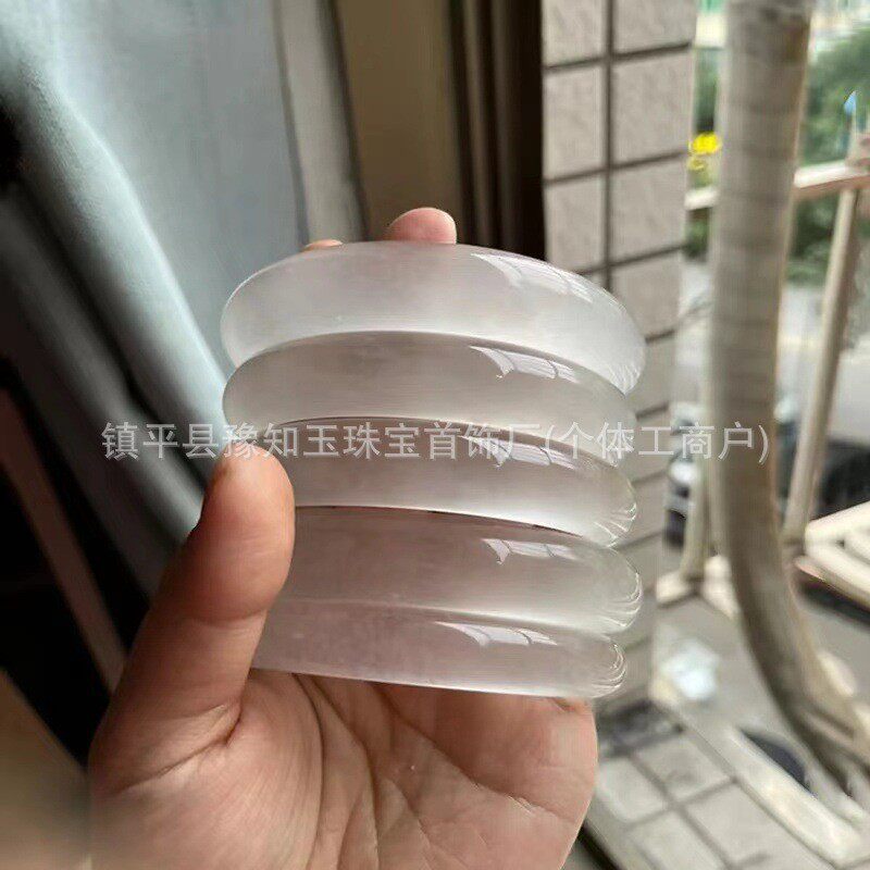 白月光高冰石英岩玉白冰手镯美人玉手镯白色标扁条贵妃镯冰透镯子,家居饰品,玉雕,淘宝优惠券,粉丝福利购,淘宝优惠卷