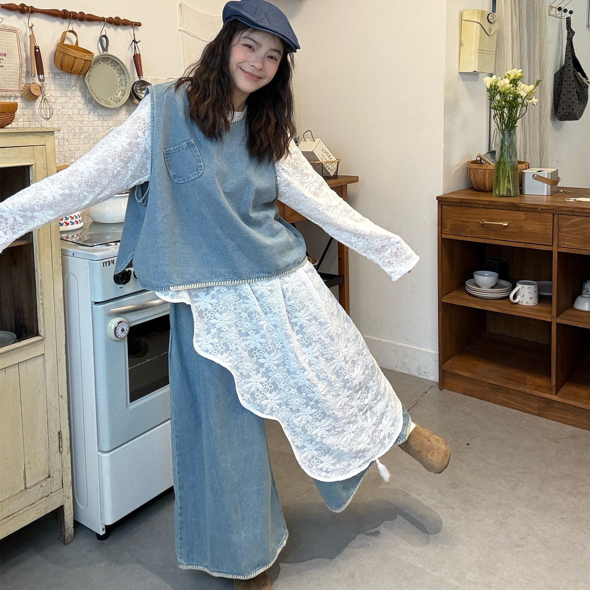 大码女装胖mm韩系文艺不规则蕾丝连衣裙女叠穿牛仔马甲阔腿裤套装