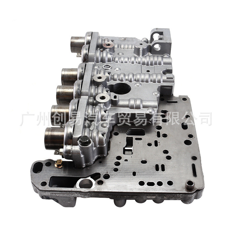 工厂供应 V73波箱变速箱阀体 适用于三菱帕杰罗 汽车零配件