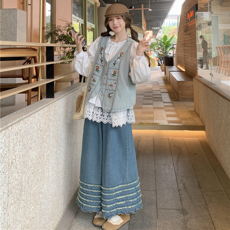 大码女装胖mm韩系复古蕾丝拼接衬衫女叠穿刺绣牛仔马甲阔腿裤套装