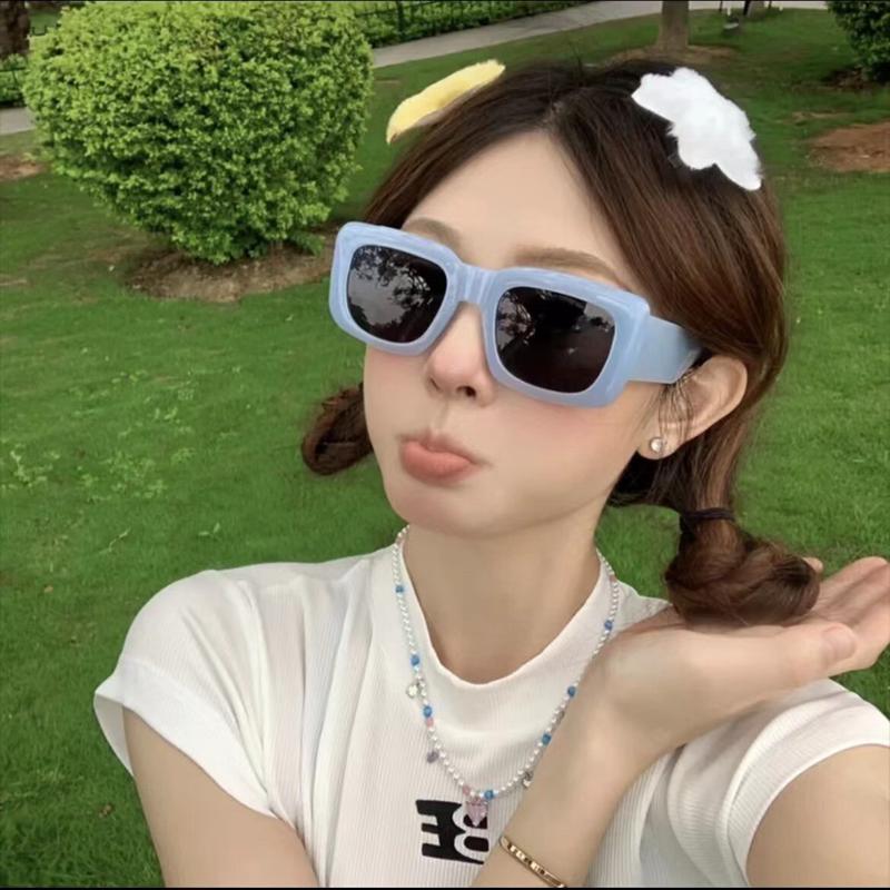 复古蓝色大框方形墨镜女款2025新款多巴胺大脸彩色太阳眼镜高级感