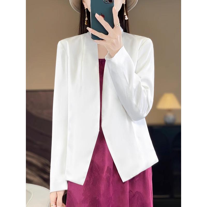 新品休闲时尚西服女士秋季气质修身小个子短款醋酸白色小西装外套
