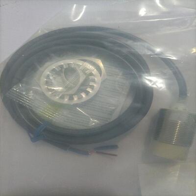 E2E-X18MF1接近开关价格询为准