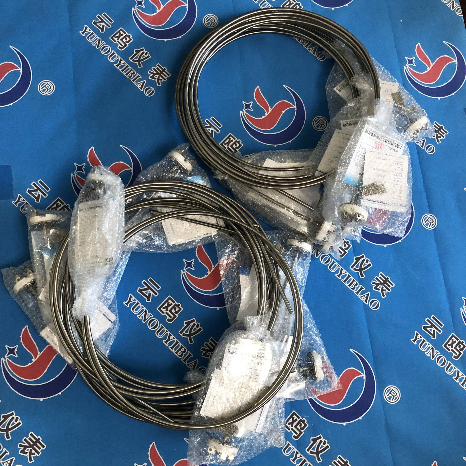 k型双支铠装热电偶WRNK2-281/381手柄式螺纹固定安装方式
