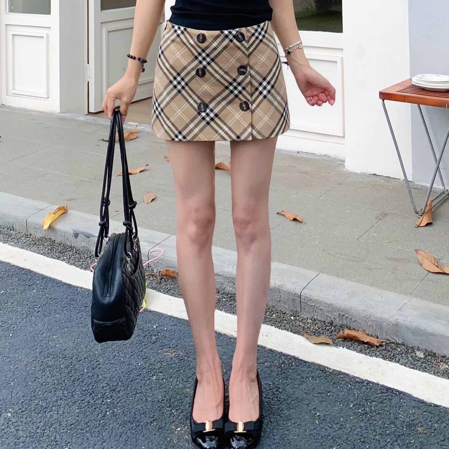 复古慵懒风格子包臀短裙女2026年夏季新款小众设计感半身裙超短裙