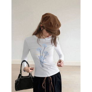 TGGTA11白色圆领正肩长袖t恤女早秋季内搭打底衫短款修身纯棉上衣