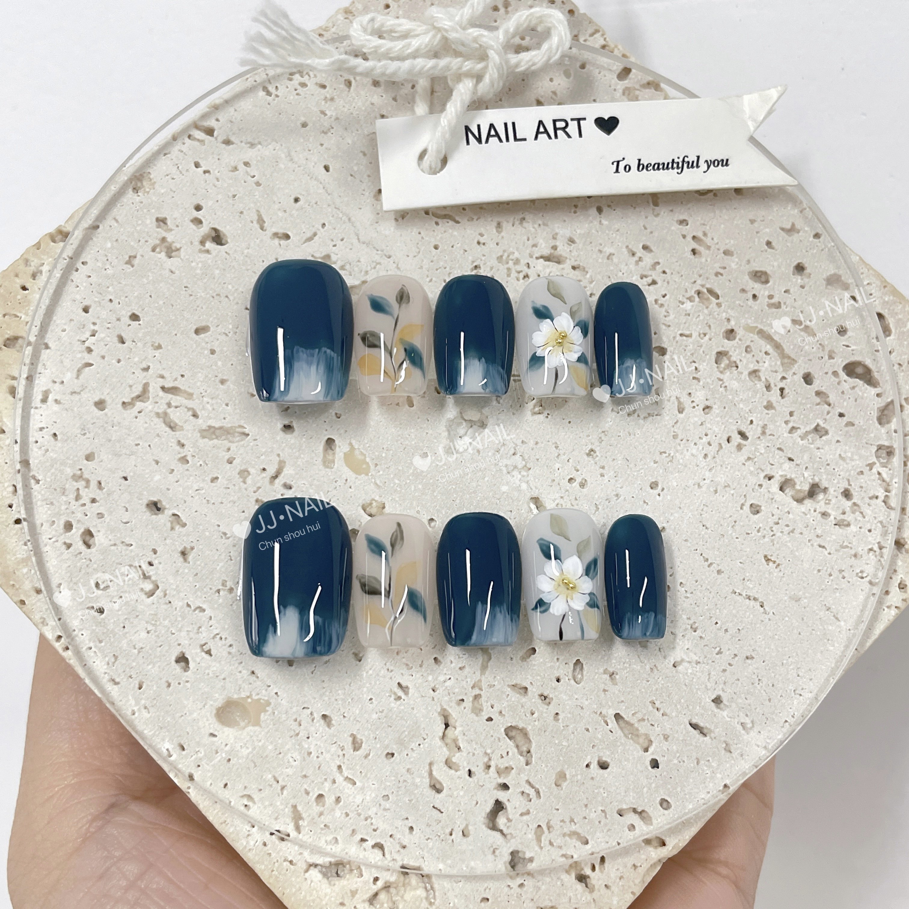 【摩登蓝】穿戴甲蓝色花朵图案美甲贴片短款假指甲成品甲片