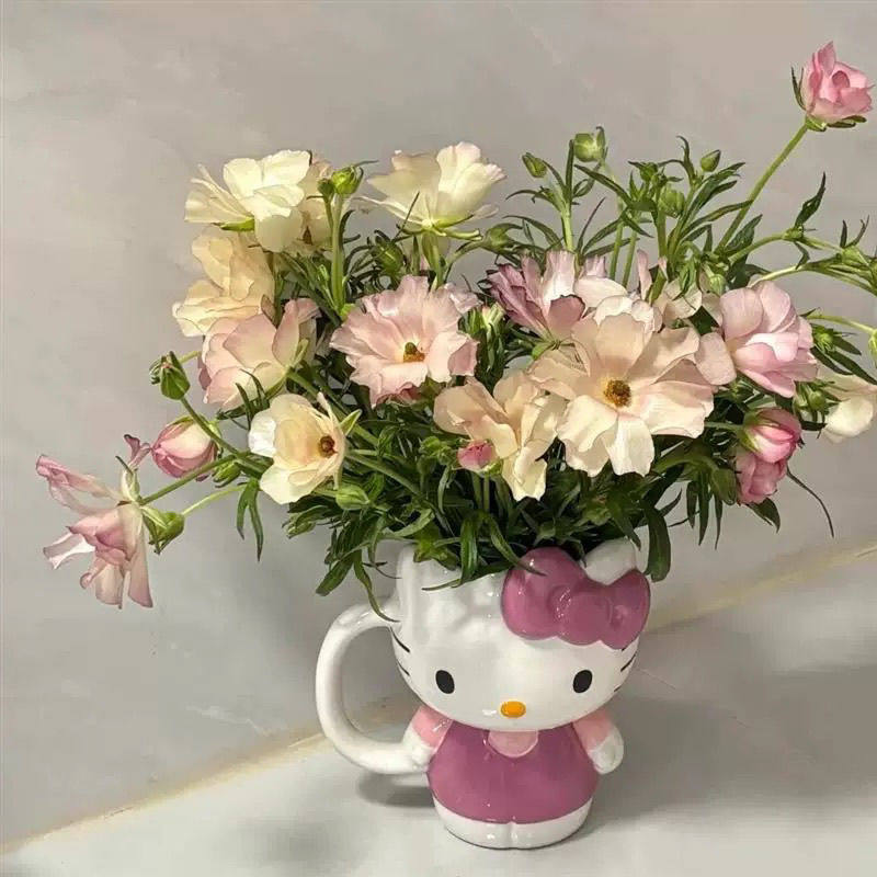 hellokitty凯迪猫动漫卡通创意陶瓷花瓶高颜值客厅桌面水养插花大