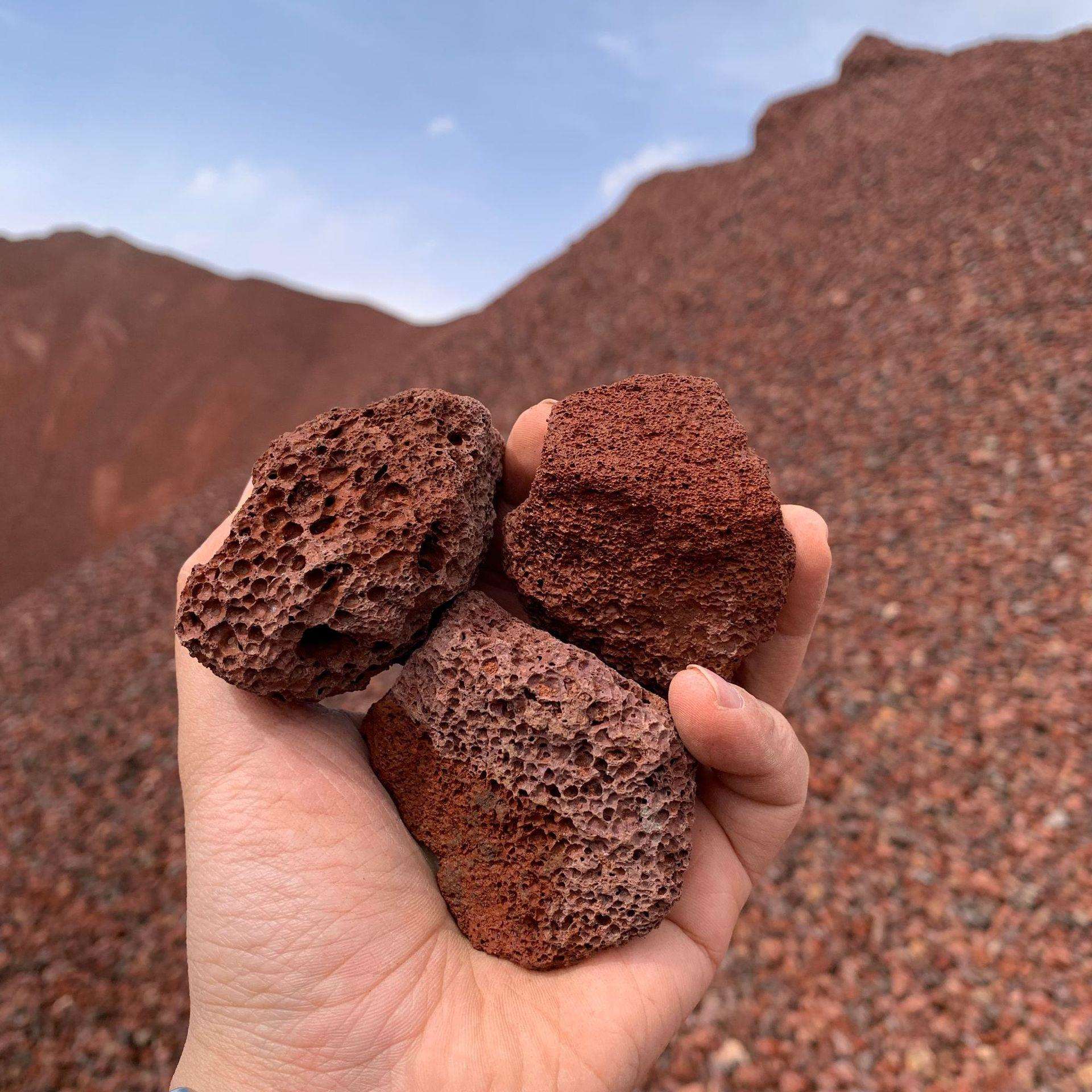 矿山黑色红色火山石污水处理火山石滤料火山岩颗粒1-3铺面