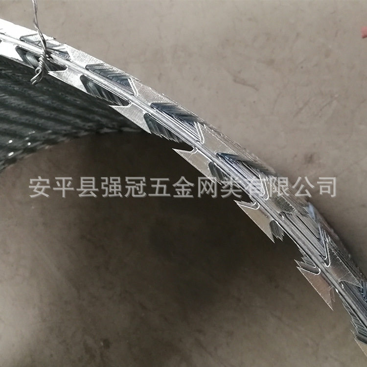 刀片刺绳飞机场监狱隔离网y型柱带刺学园监狱钢网墙 监狱护栏网等