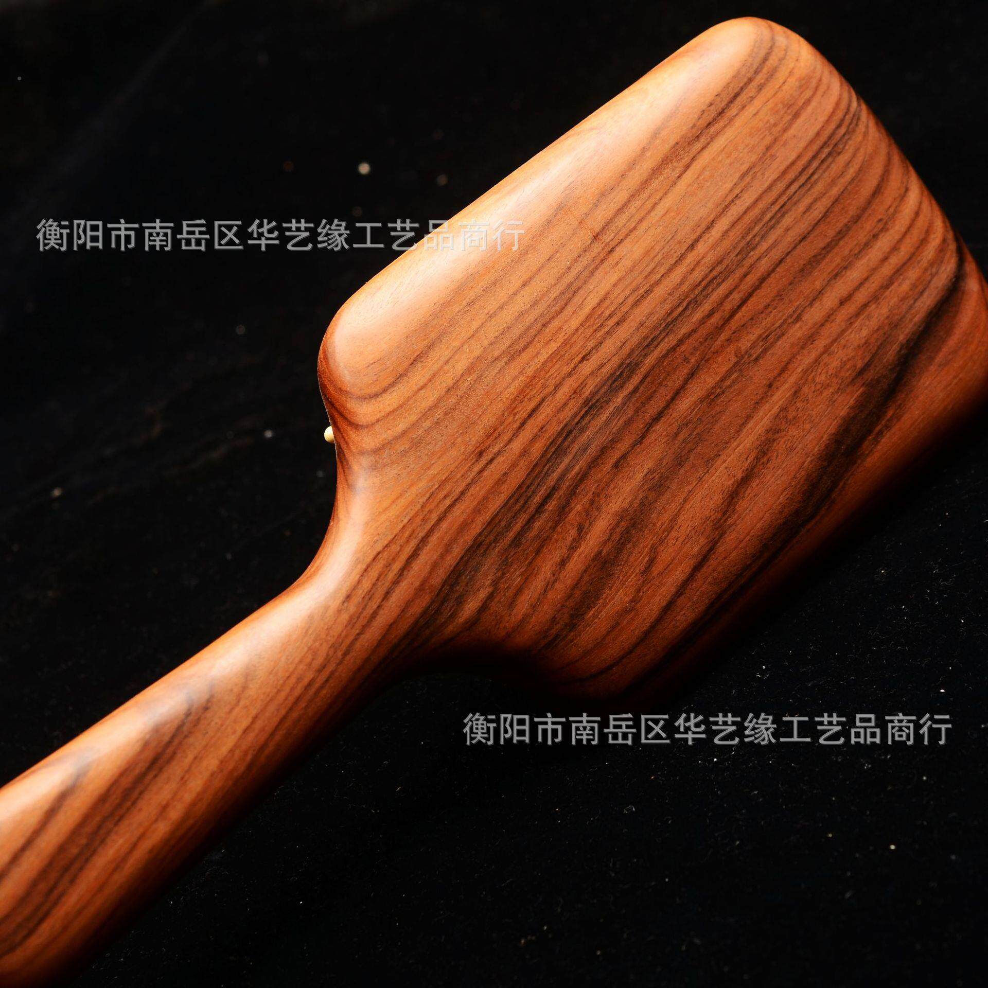 厂家直销金丝檀品牌厂仿家重蚁木气垫按摩梳檀木大板气囊配梳包绿