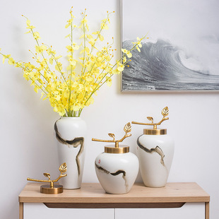 新中式手绘陶瓷花瓶带盖子铜器软装饰工艺品酒店摆设插干花器陶罐