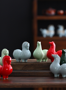 不东陶瓷小马造型装饰摆件