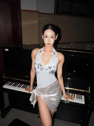 更好舞服《韵》挂脖蕾丝上衣女拉丁舞服摩登舞服体操服带胸垫底裤