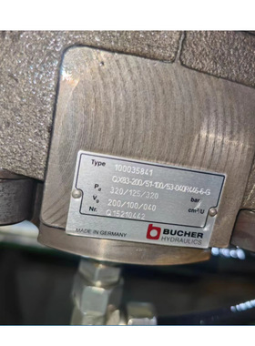 布赫双联齿轮泵100035841 QX83-200/51-100/53-040R446-6-G