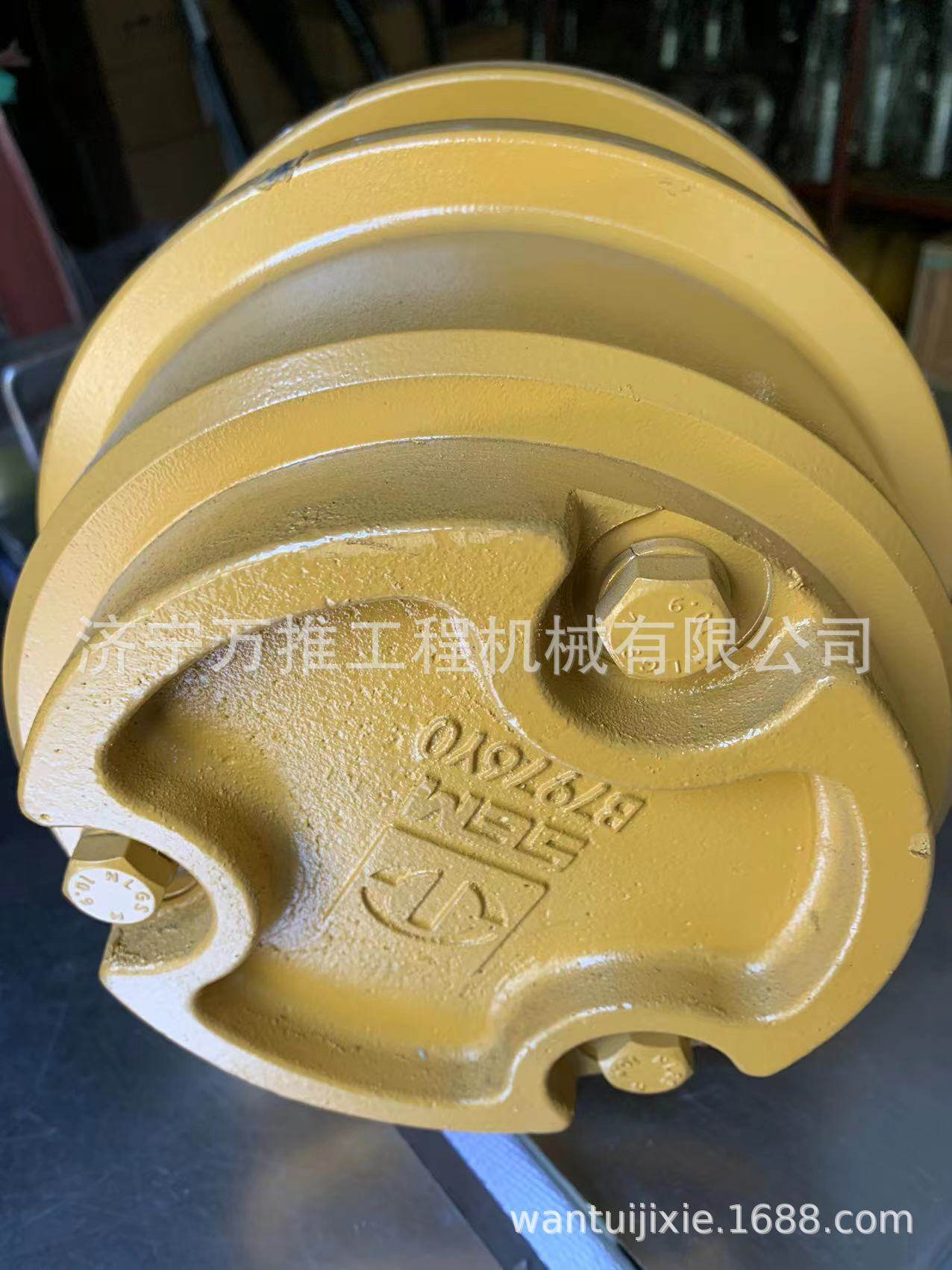 山工推土机配件 SEM816D 支重轮 总成 5439472   5439474