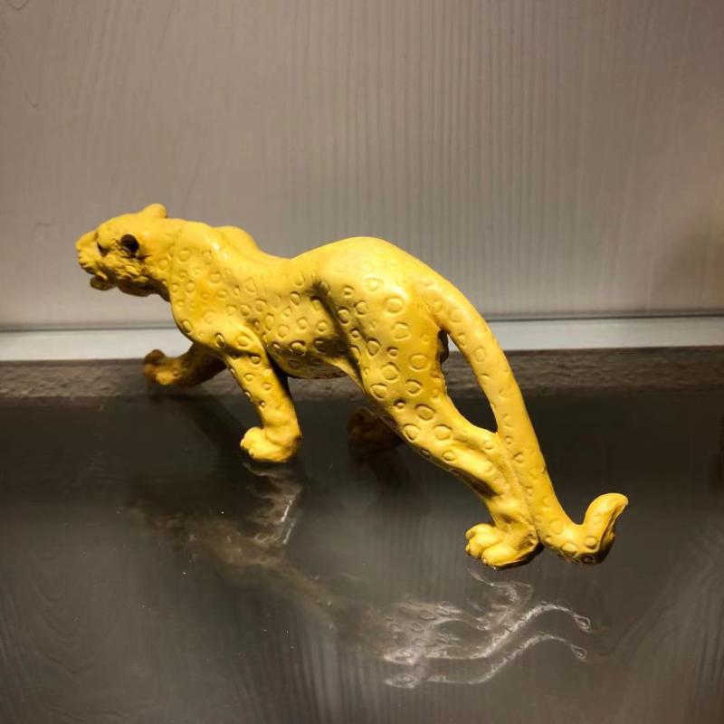 崖柏黄杨木雕金钱豹一路暴发车载实木摆件家居客S厅装饰工艺收藏