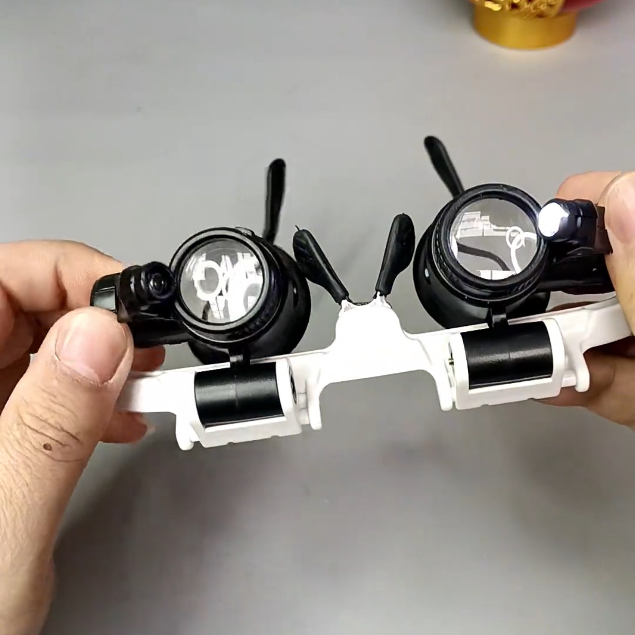 眼镜式放大镜带灯维修理钟表高清倍维修电子多功能眼镜黑白配色