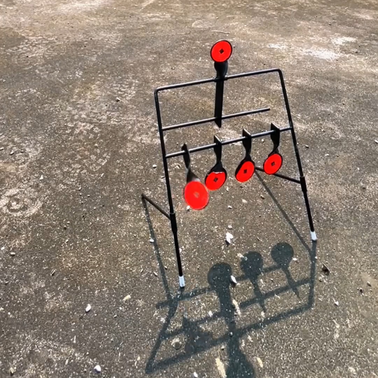 家用简约金属旋转标靶射击战术竞技回弹风铃靶水弹玩具软弹枪靶子