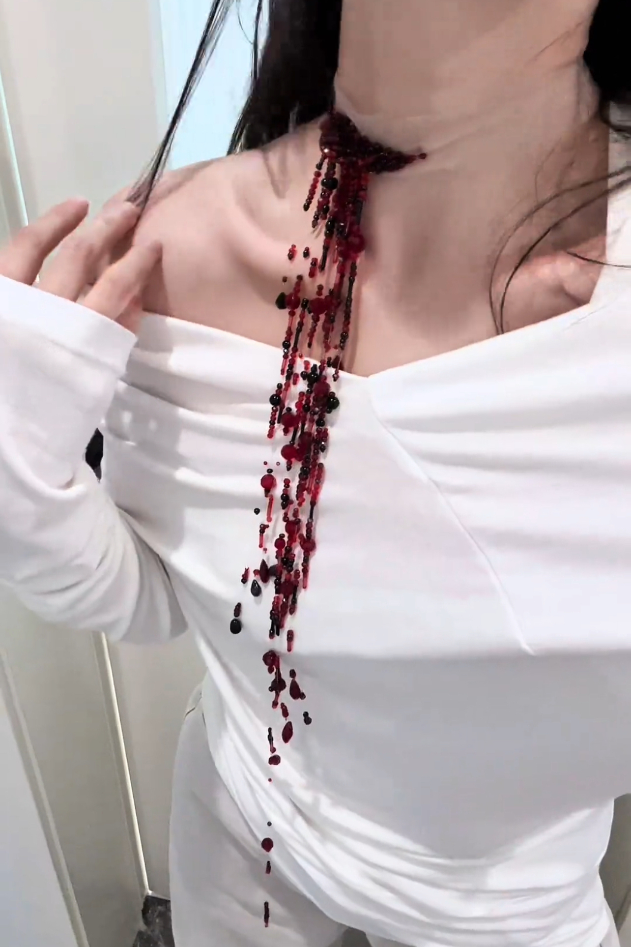 整蛊饰品新款万圣节哥特风滴血伤口颈链cos扮鬼新娘长款流苏项链