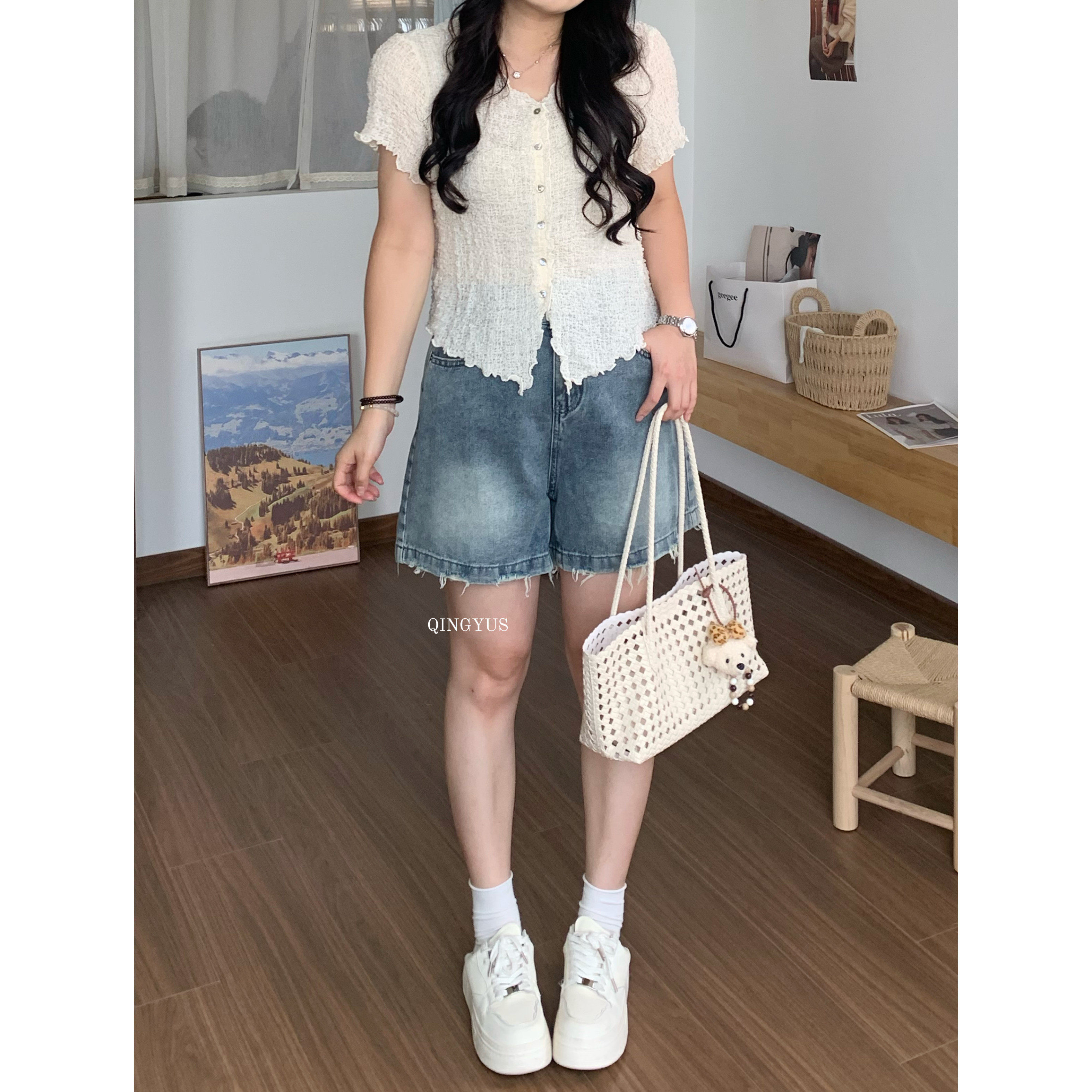 青屿衫-微胖夏季大码韩系高腰显瘦设计感毛边牛仔A字阔腿五分短裤