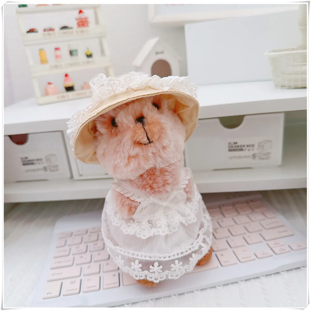 热卖仅售衣服】短尾矮袋鼠衣服玩偶短尾矮袋鼠配饰白裙子帽子发箍