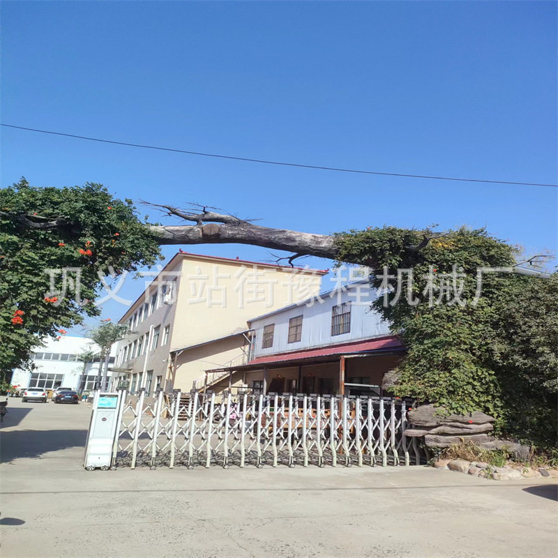 发货乌干达移动空心砖机多孔砖免烧水泥砖机械小型家用打砖机厂家