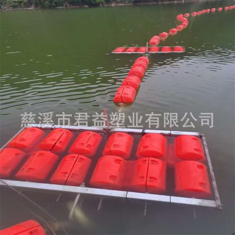 跨海长桥非通航孔警示浮漂安装图 水泵塑料浮筒库区取水管道浮体