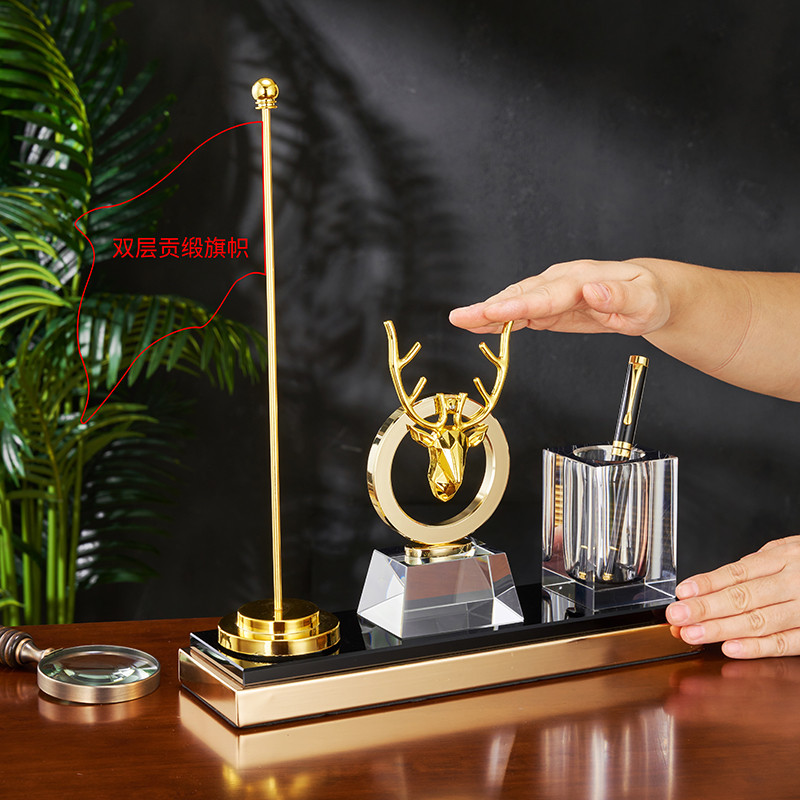 办公桌摆件男士高档创意水晶笔筒纪念品办公室桌面笔筒轻奢高级