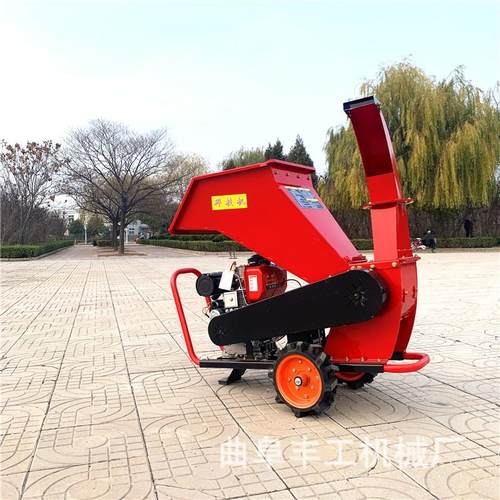 葡萄藤桃树枝条粉碎机果园移动式碎枝机辊刀设计切碎机厂家