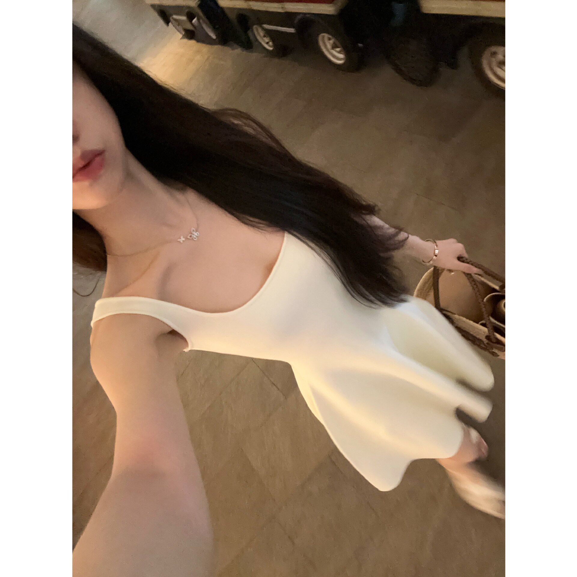韩国冰丝针织连衣裙女夏小个子心机辣妹夜店清纯方领蓬蓬背心裙