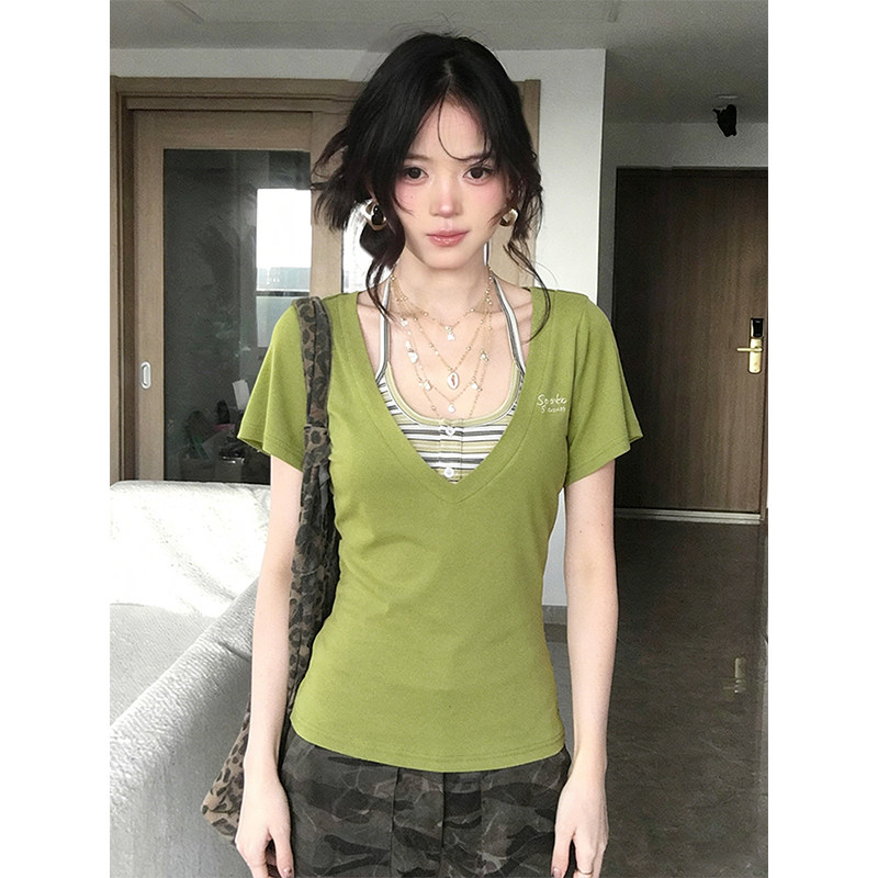 多巴胺绿色V领短袖T恤女