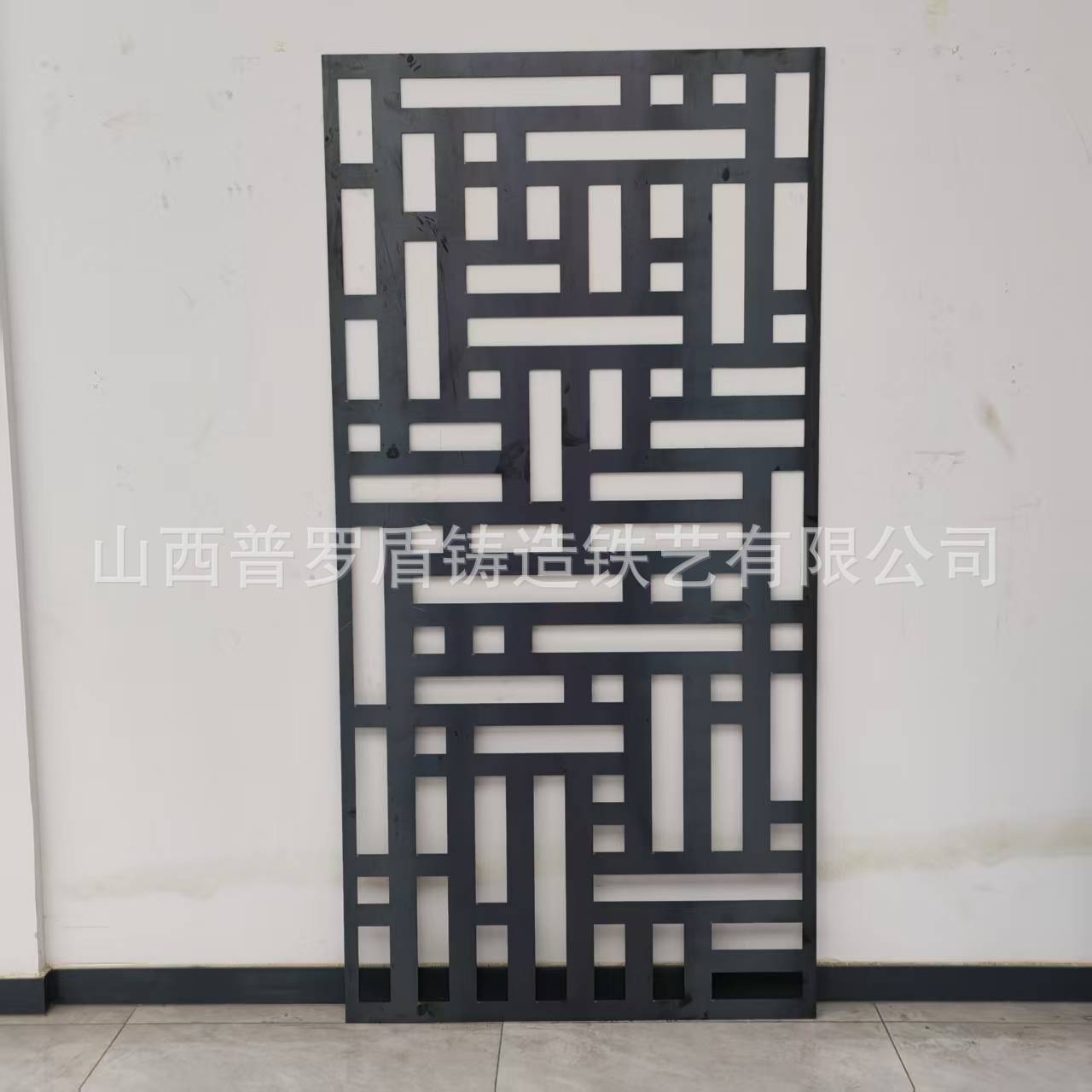磨砂黑镀锌欧式简约雕花围栏